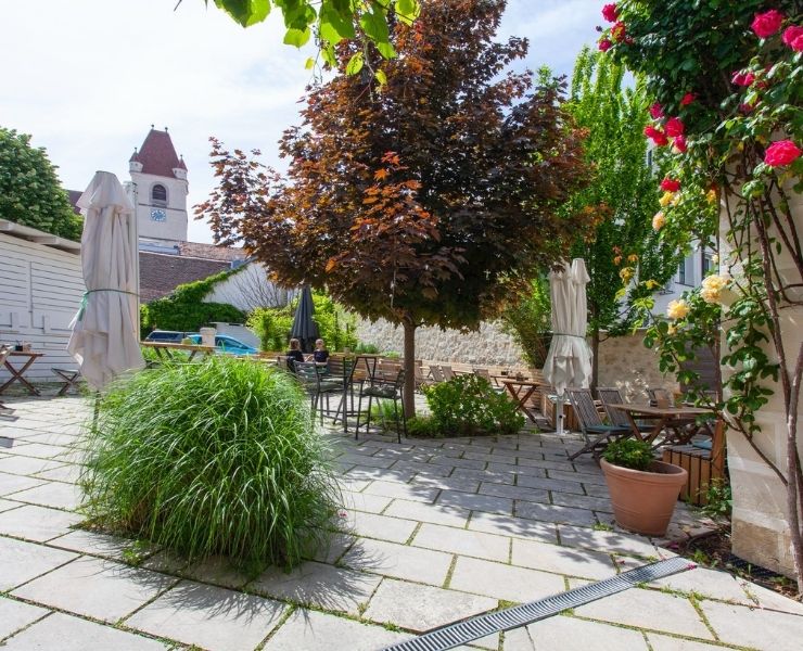 galerie rabinas hofpassage gastgarten im herzen eisenstadts